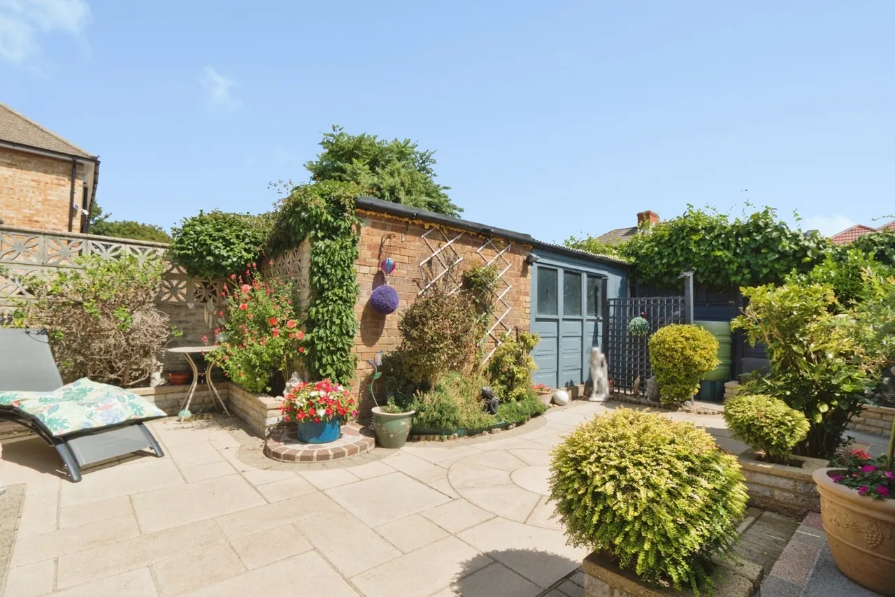 Dorothy Evans Close, Bexleyheath, DA7, photo 9