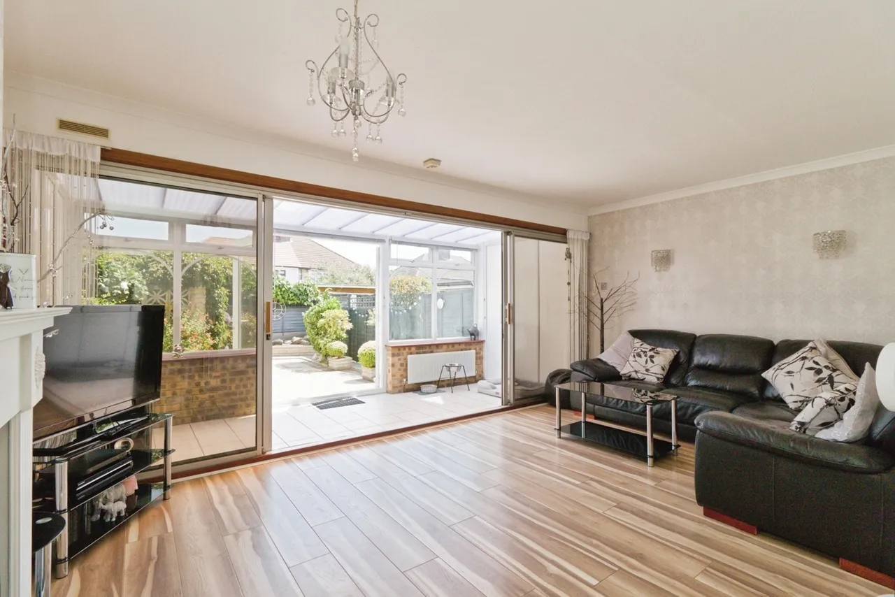 Dorothy Evans Close, Bexleyheath, DA7, photo 2