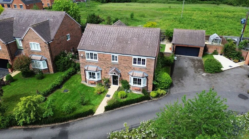 4 bed house for sale, Orchard Close, South Littleton, WR11