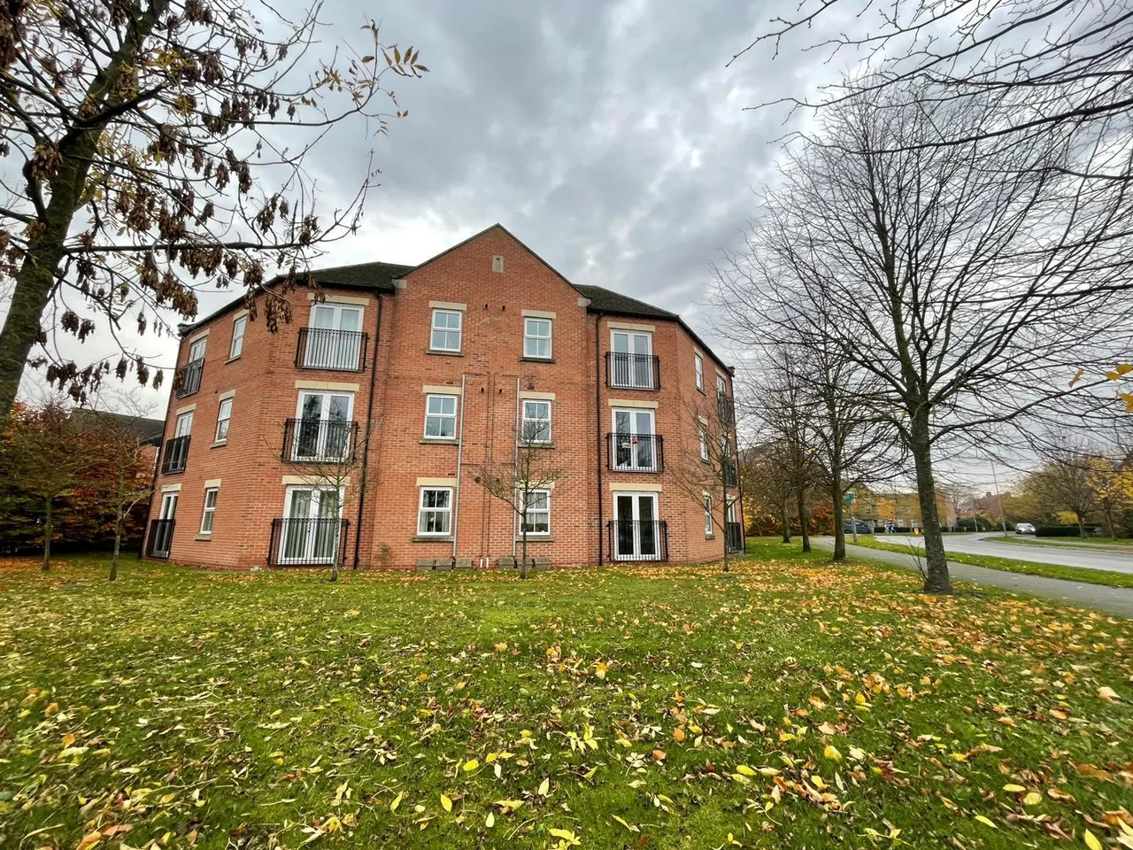 1 bed flat for sale — Larch Road, Selby