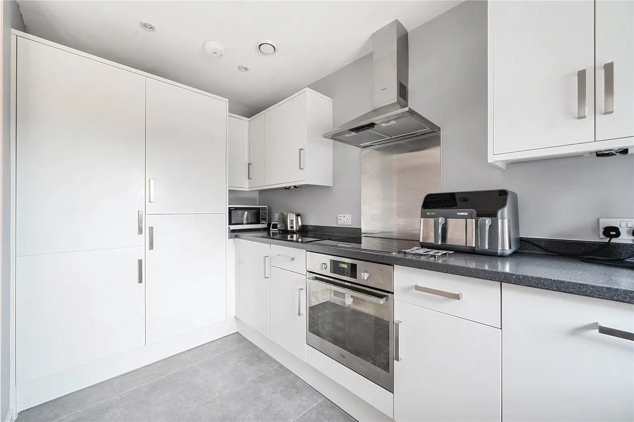 London Road, Binfield, Bracknell, Berkshire, RG42 4FA, photo 4