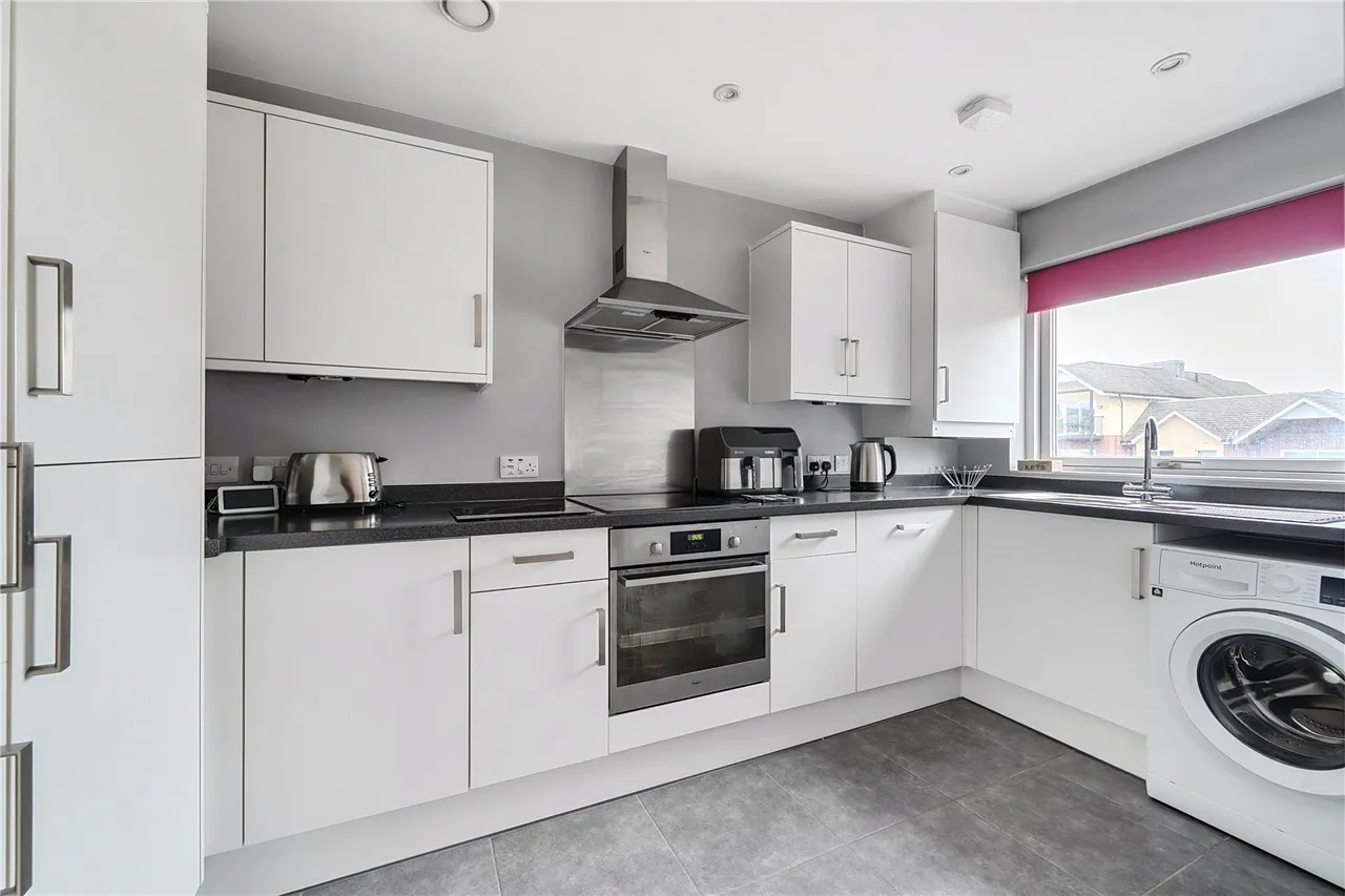 London Road, Binfield, Bracknell, Berkshire, RG42 4FA, photo 5