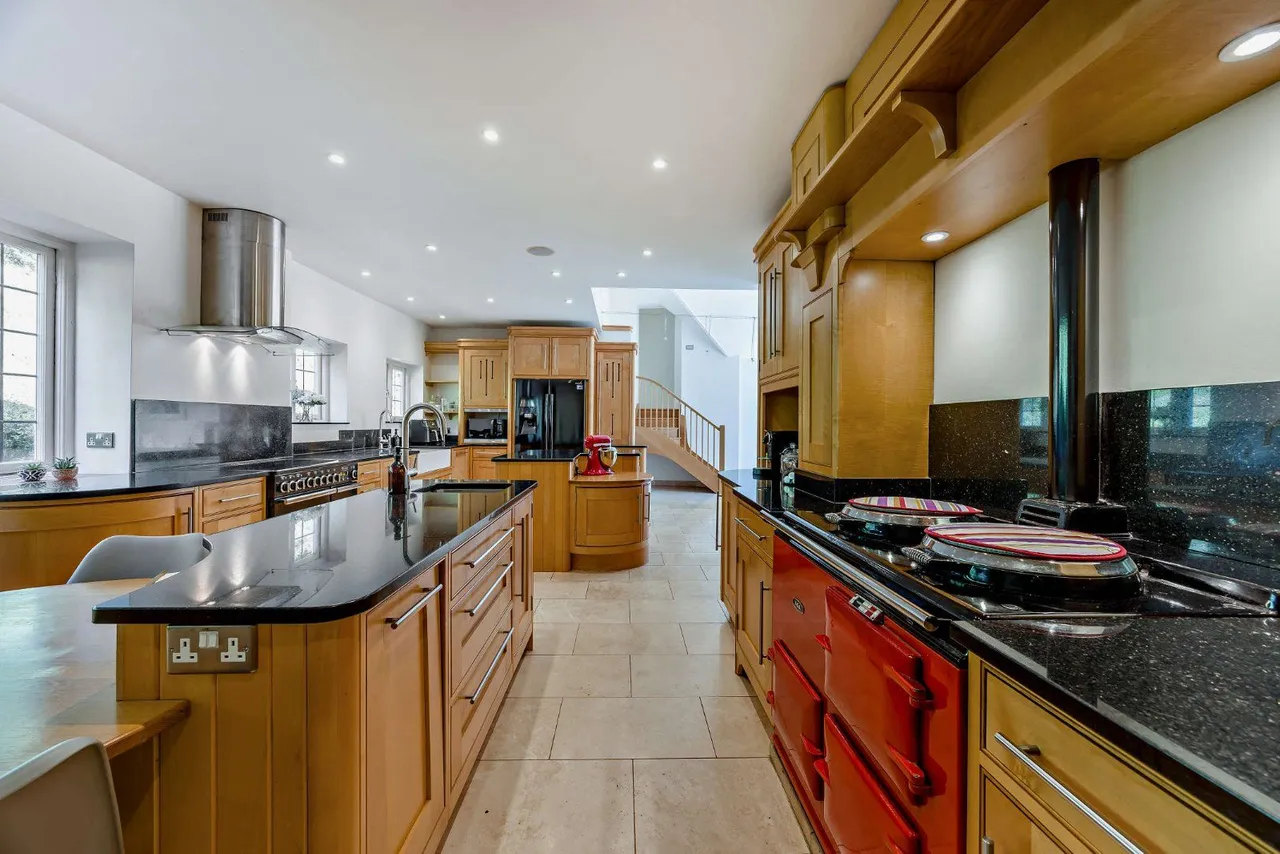 Burys Bank Road, Greenham, RG19, photo 5