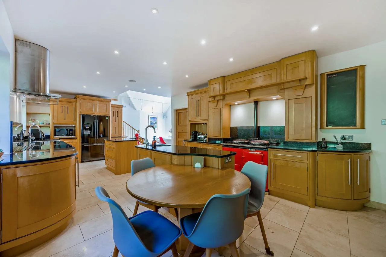 Burys Bank Road, Greenham, RG19, photo 6
