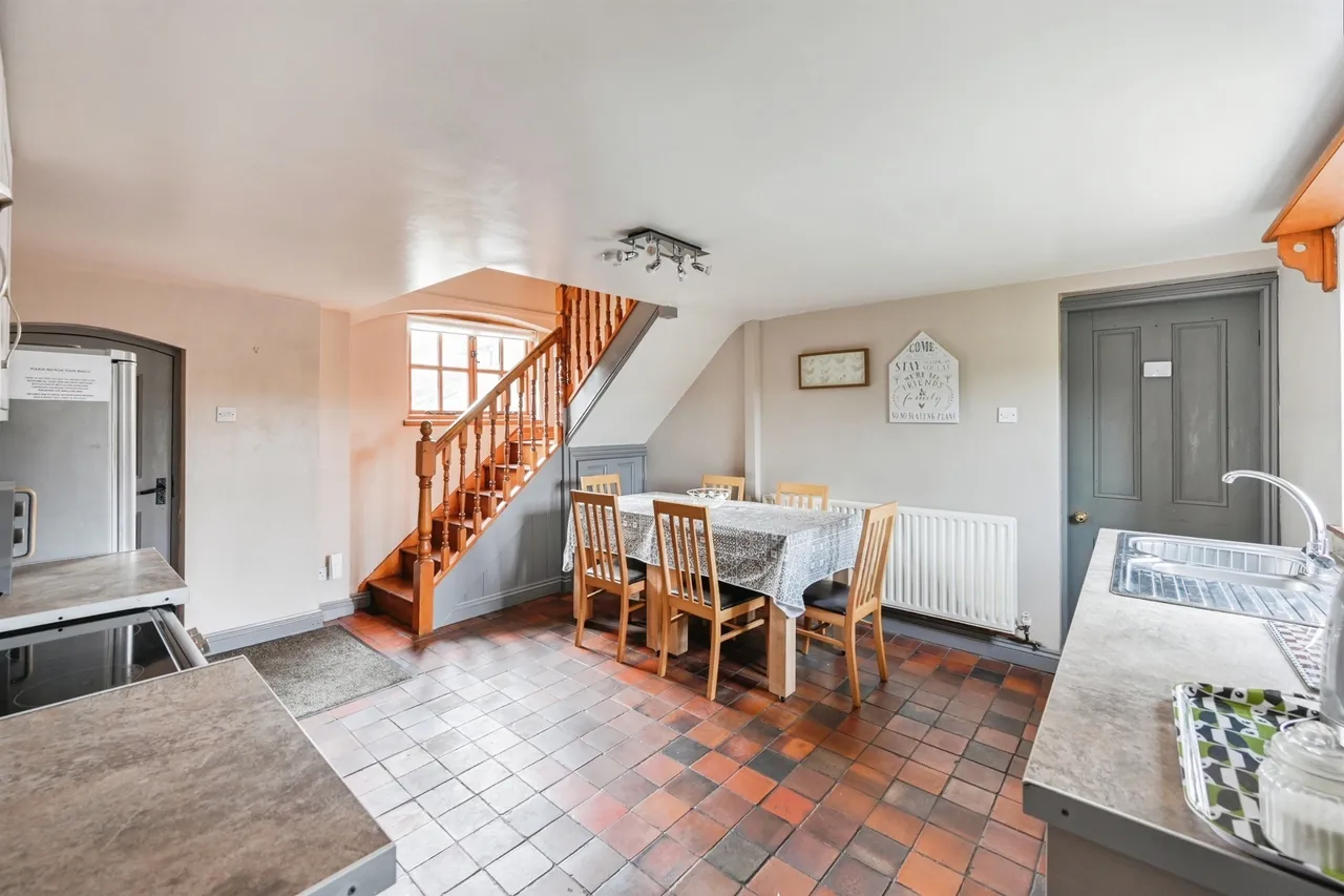 Fieldfare Cottage, Leigh, ST10, photo 3