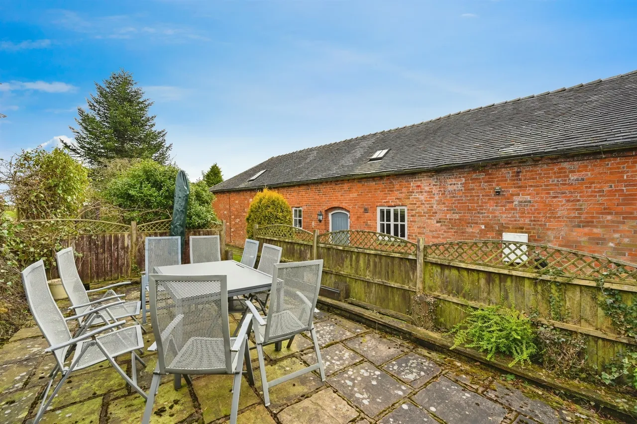 Fieldfare Cottage, Leigh, ST10, photo 15
