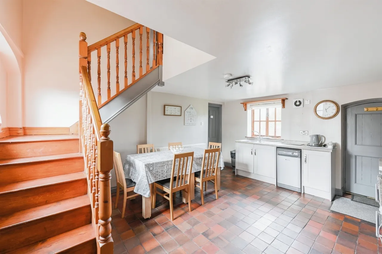 Fieldfare Cottage, Leigh, ST10, photo 2
