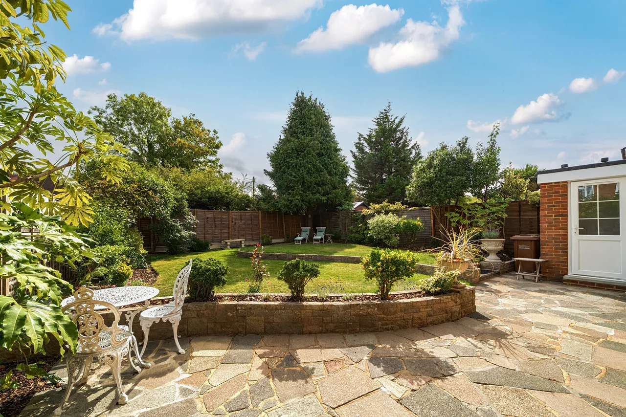 Fir Tree Close, Epsom, KT17, photo 16