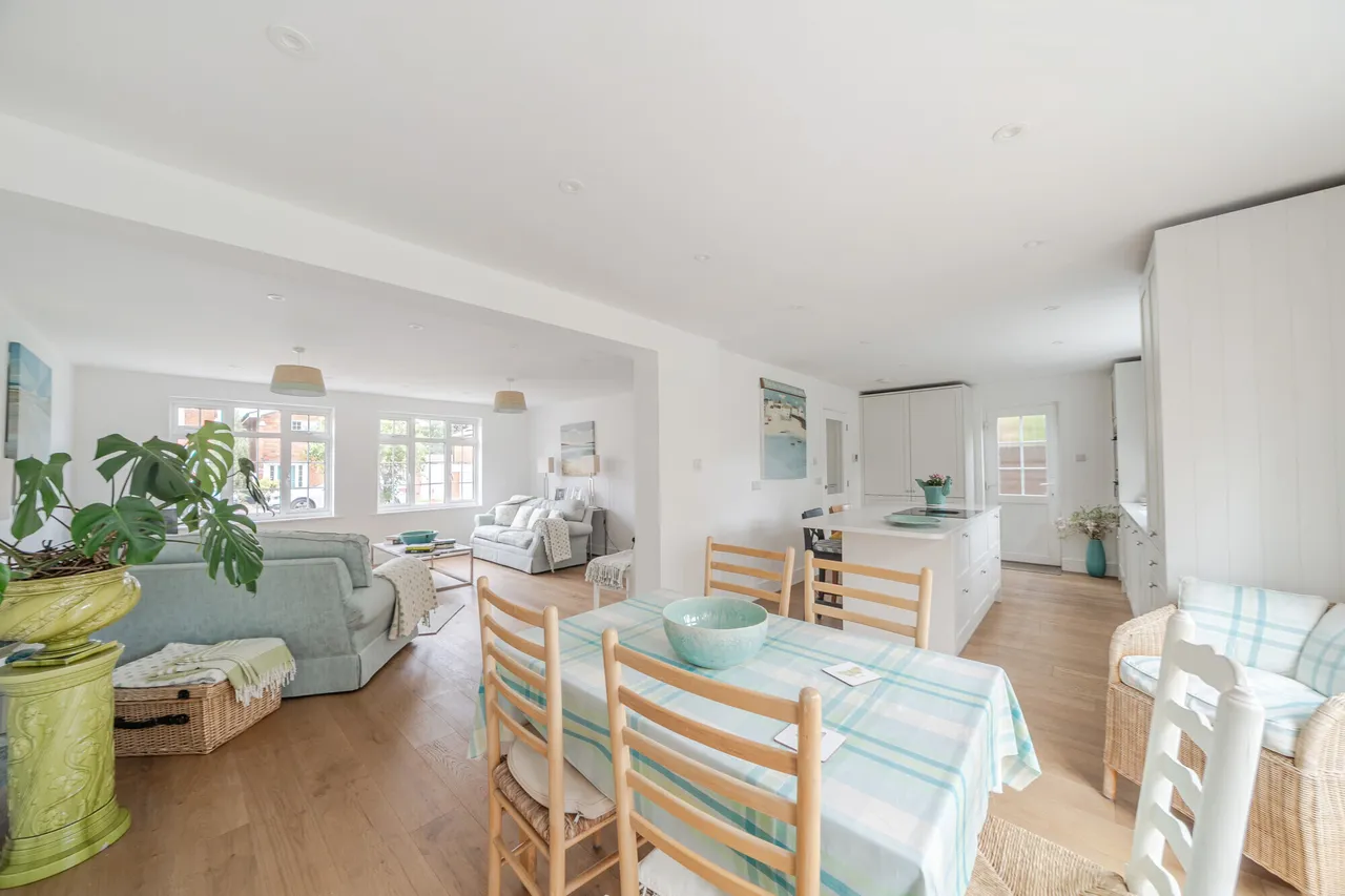 Fir Tree Close, Epsom, KT17, photo 2
