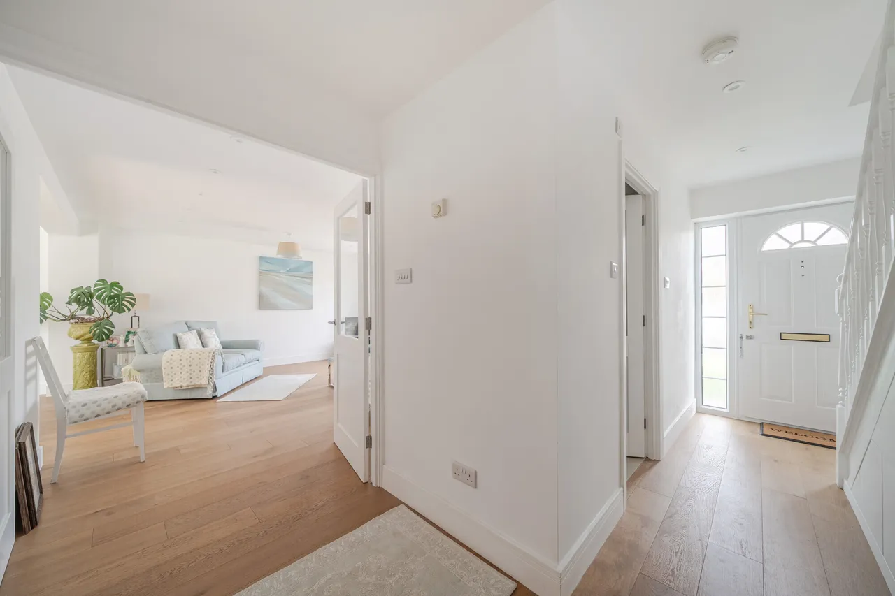Fir Tree Close, Epsom, KT17, photo 6