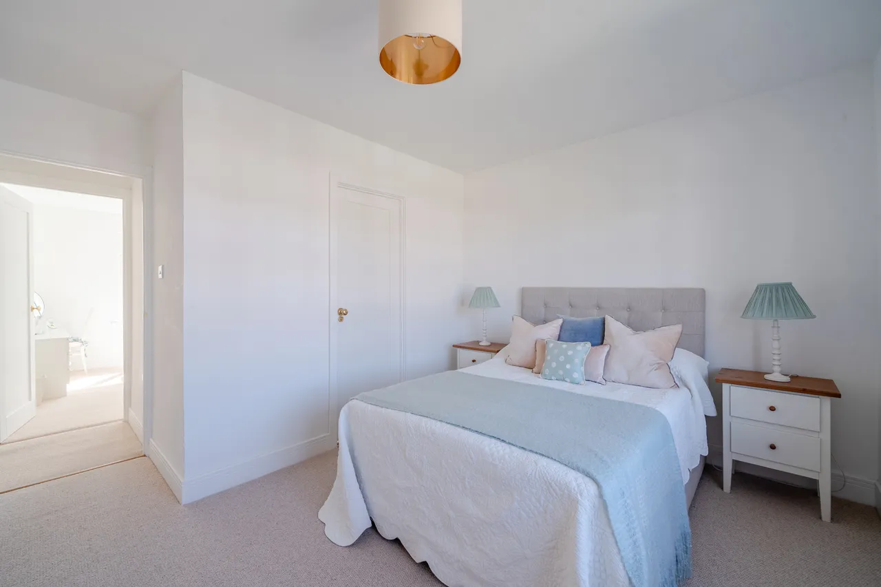 Fir Tree Close, Epsom, KT17, photo 10