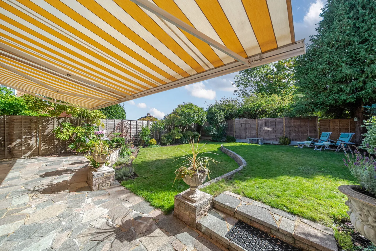 Fir Tree Close, Epsom, KT17, photo 5