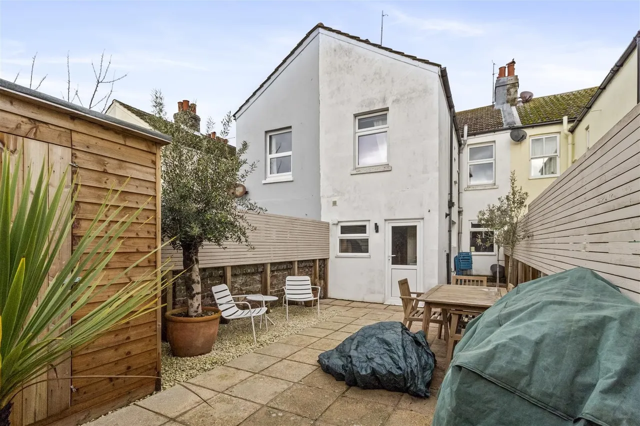 Lyndhurst Road, Worthing, photo 10