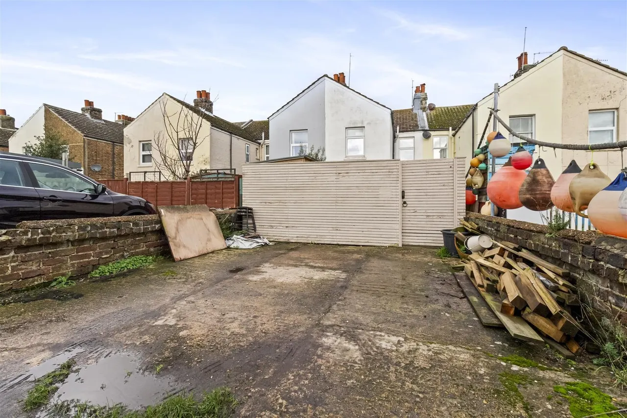 Lyndhurst Road, Worthing, photo 25