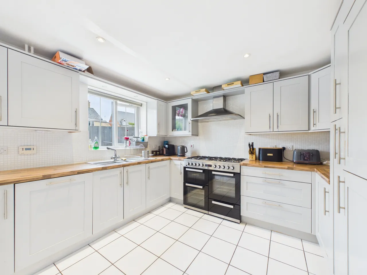Greenacre Way, Bishops Cleeve, Cheltenham, GL52 8SJ, photo 11