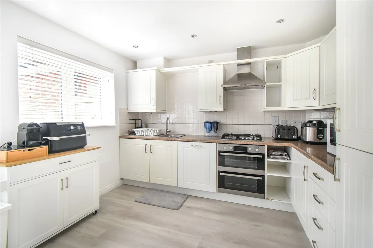 Athoke Croft, Hook, Hampshire, RG27 9UE, photo 6