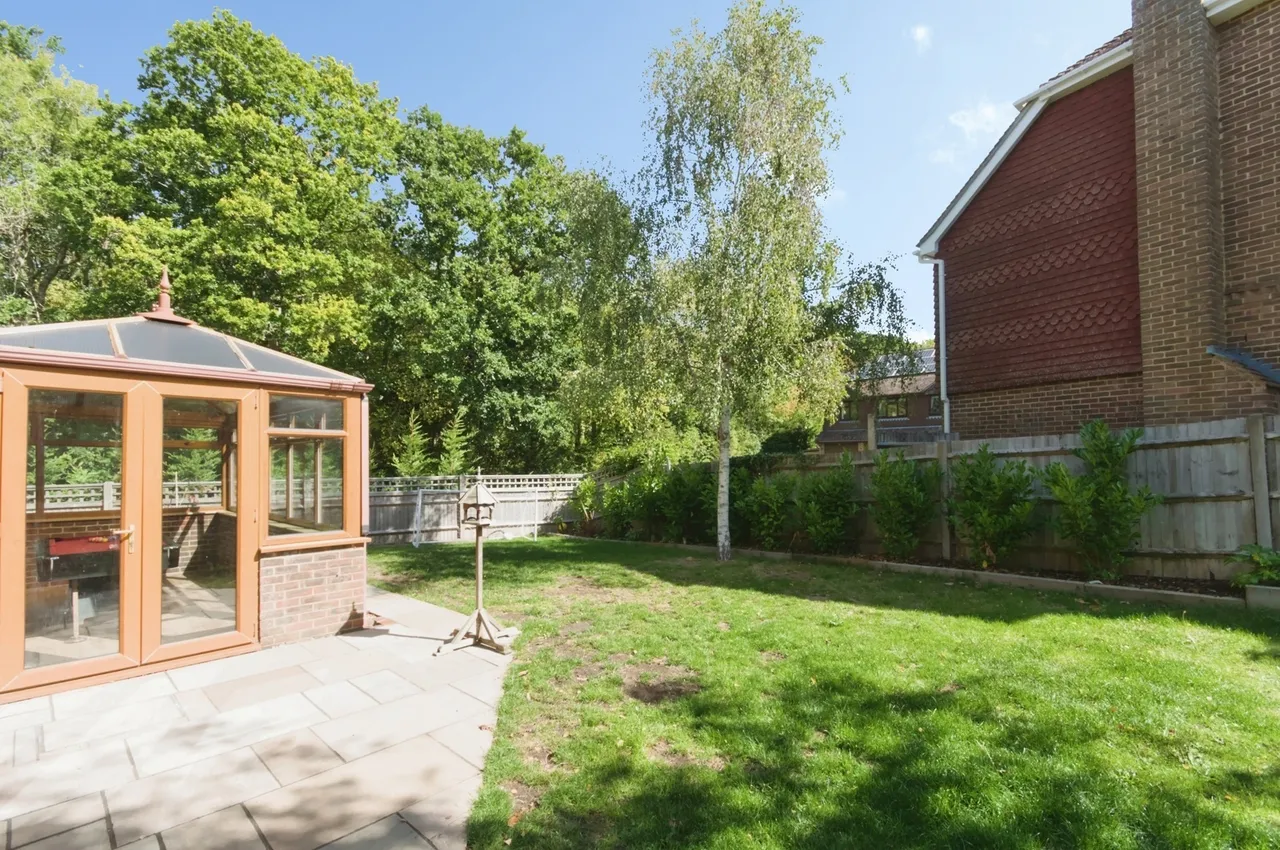 Mill Close, Staplecross, TN32, photo 6
