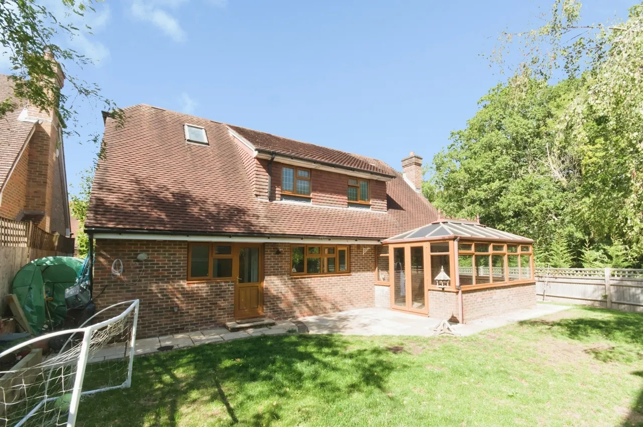 Mill Close, Staplecross, TN32, photo 12