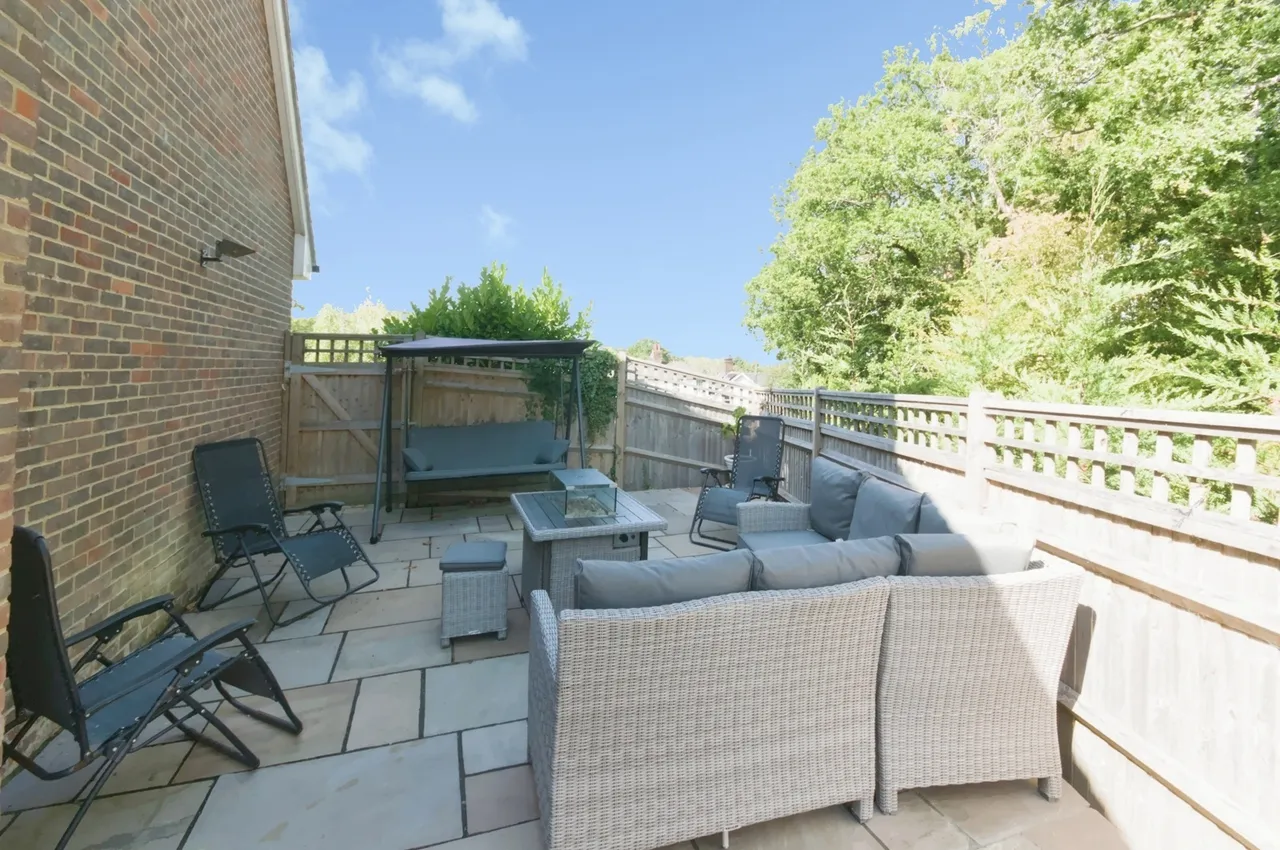 Mill Close, Staplecross, TN32, photo 21