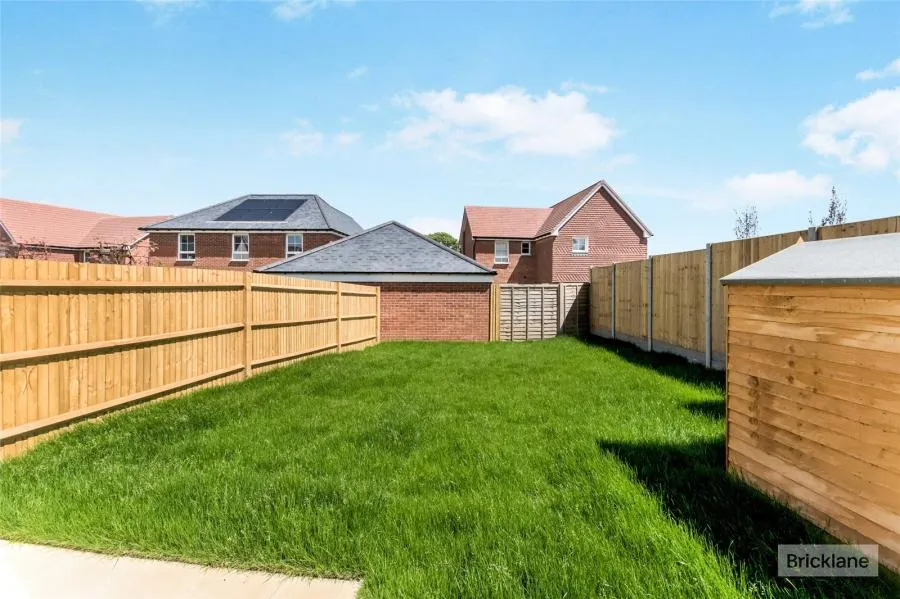 Tangmere Road, Hailsham, BN27, photo 10