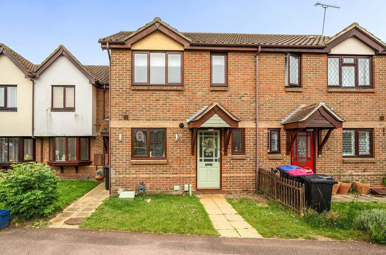 3 bed house for sale — Frobisher Way, Shoeburyness, Southend-on-Sea, Essex, SS3