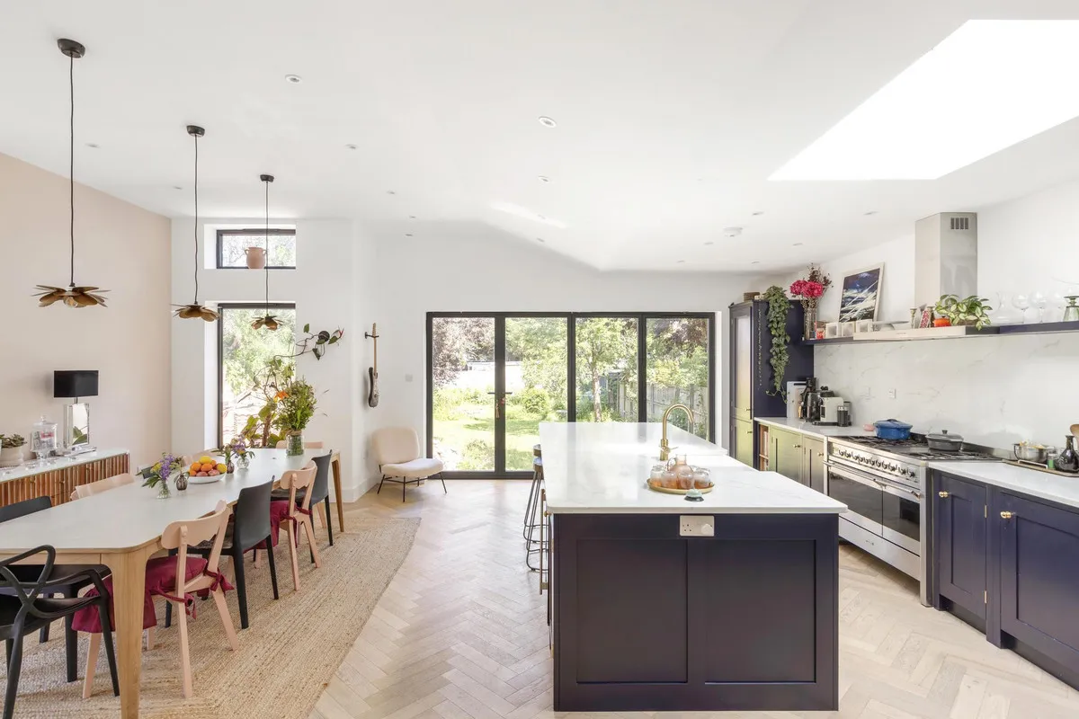 Vallis Way, London, W13, photo 2