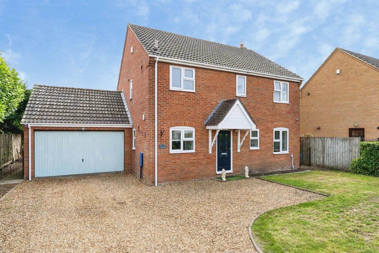 4 bed house for sale, Holme Road, Huntingdon, PE26