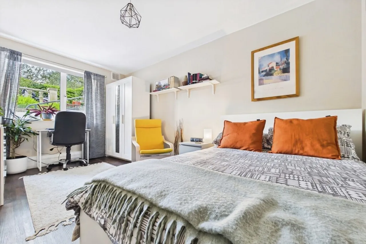 Augusta Gardens, Folkestone, CT20, photo 5