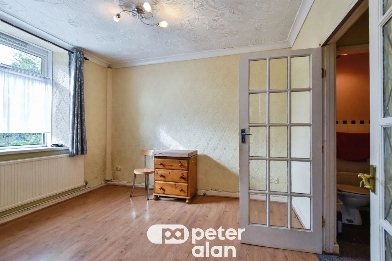 Poplar House Mountain Ash, CF45, photo 5