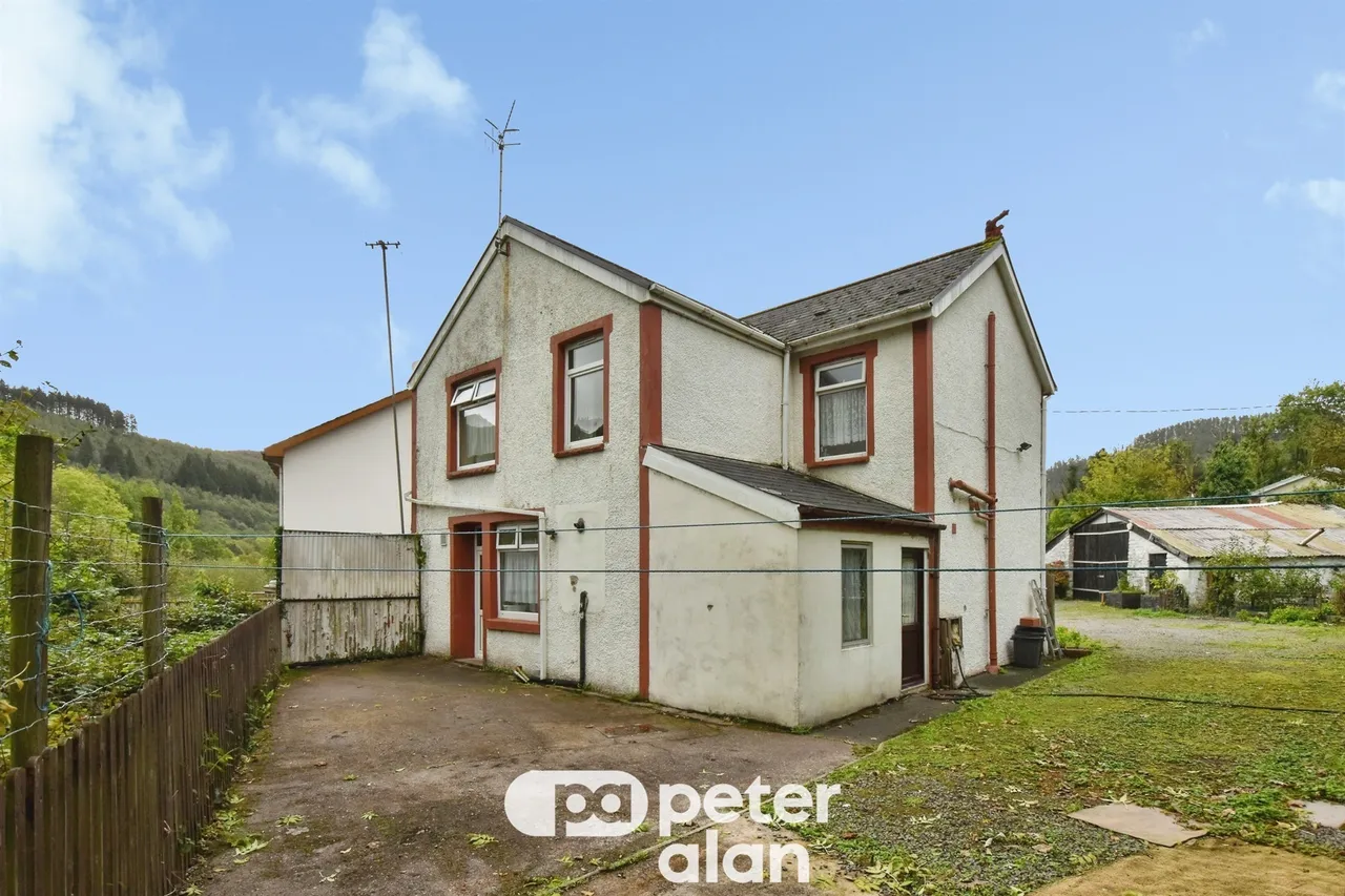 Poplar House Mountain Ash, CF45, photo 22
