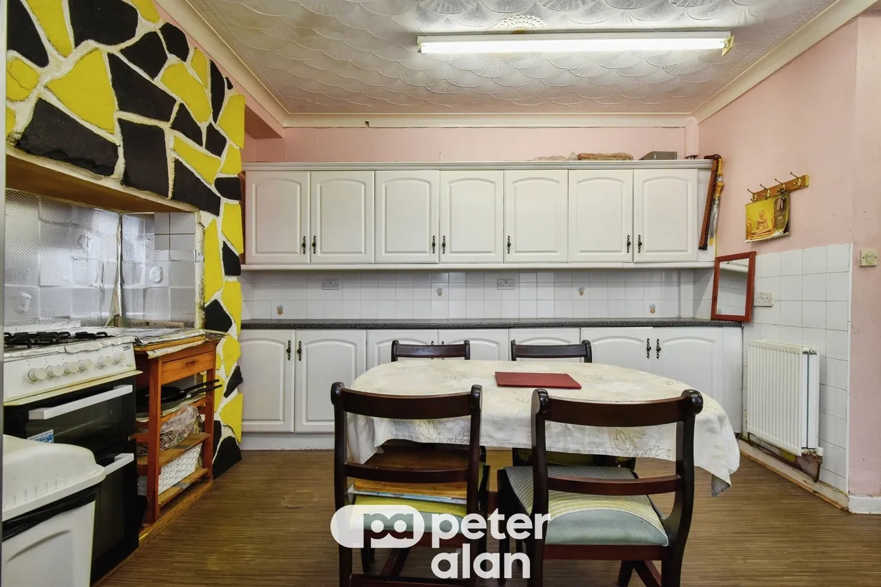 Poplar House Mountain Ash, CF45, photo 6