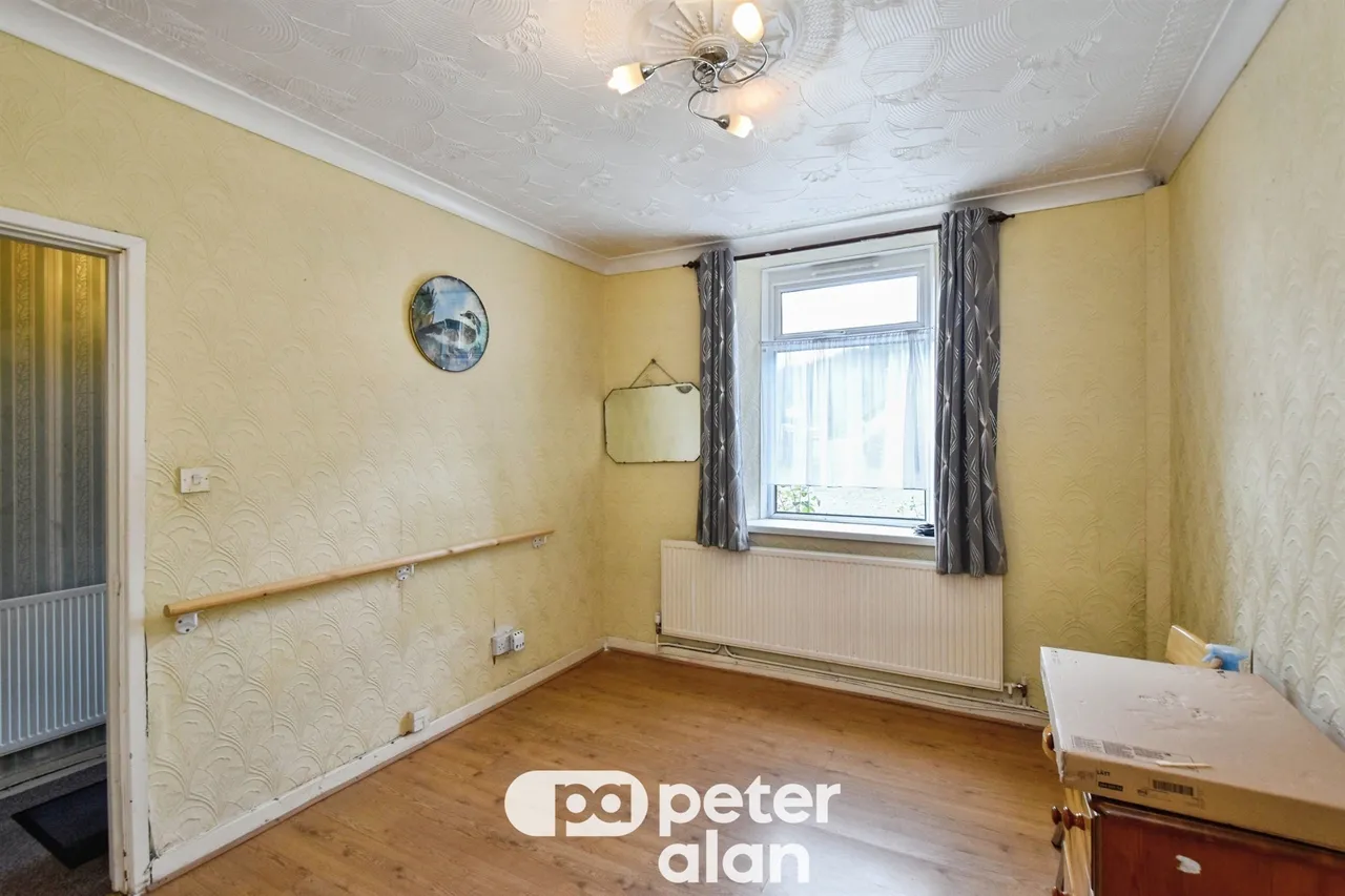 Poplar House Mountain Ash, CF45, photo 11