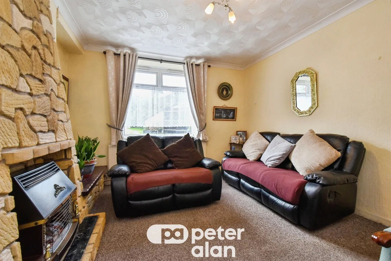Poplar House Mountain Ash, CF45, photo 4