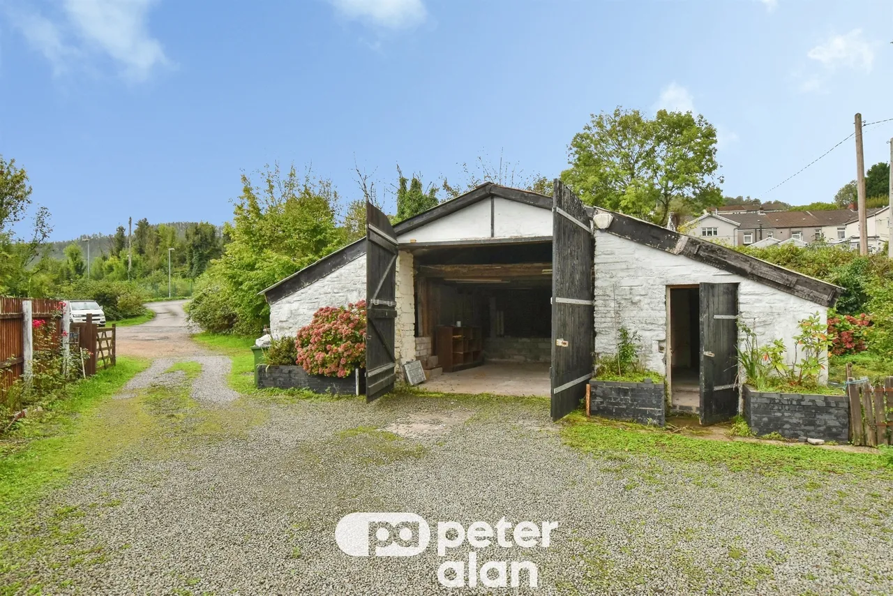 Poplar House Mountain Ash, CF45, photo 18