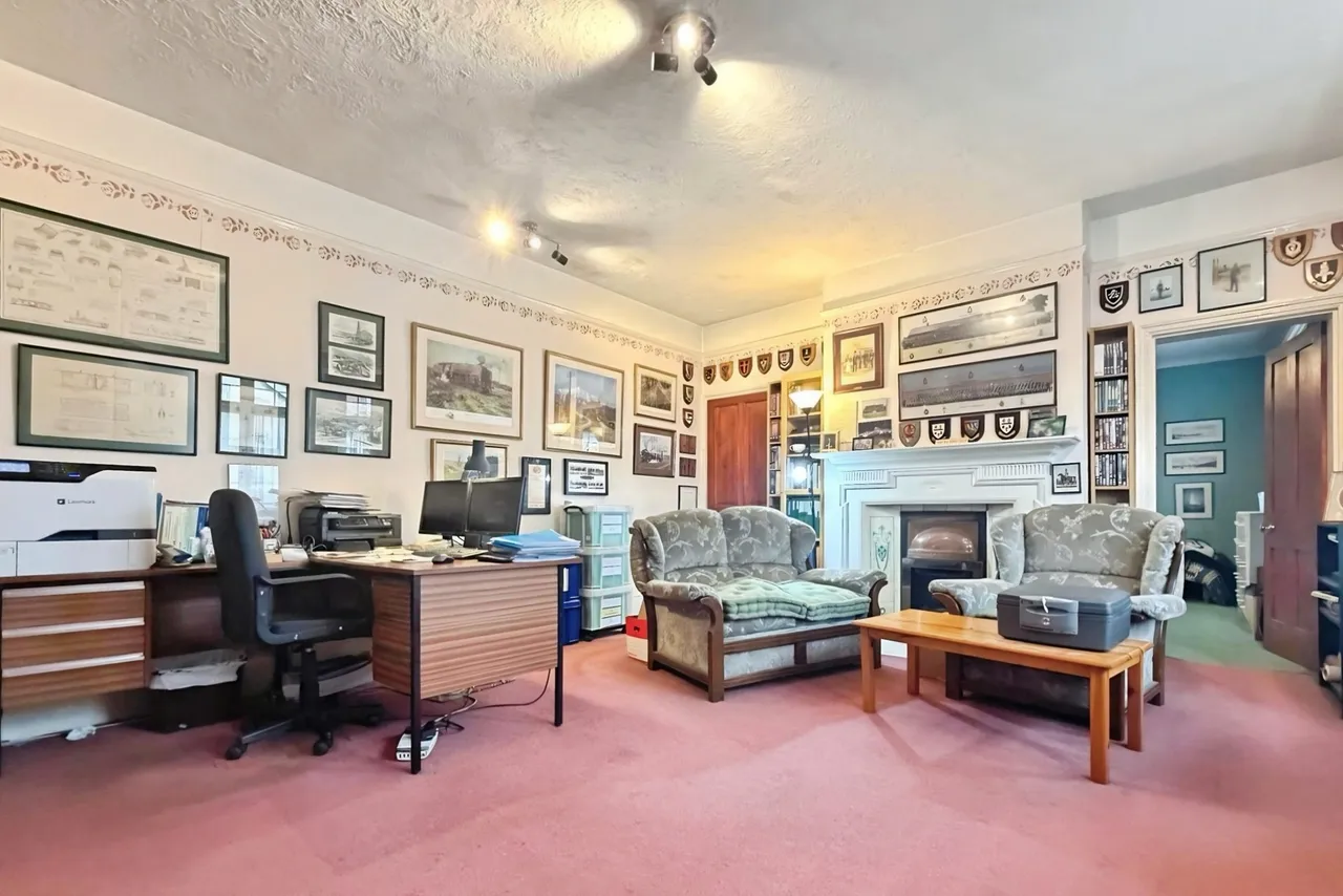 Shawfield Road, Ash, Surrey, GU12 5DJ, photo 7