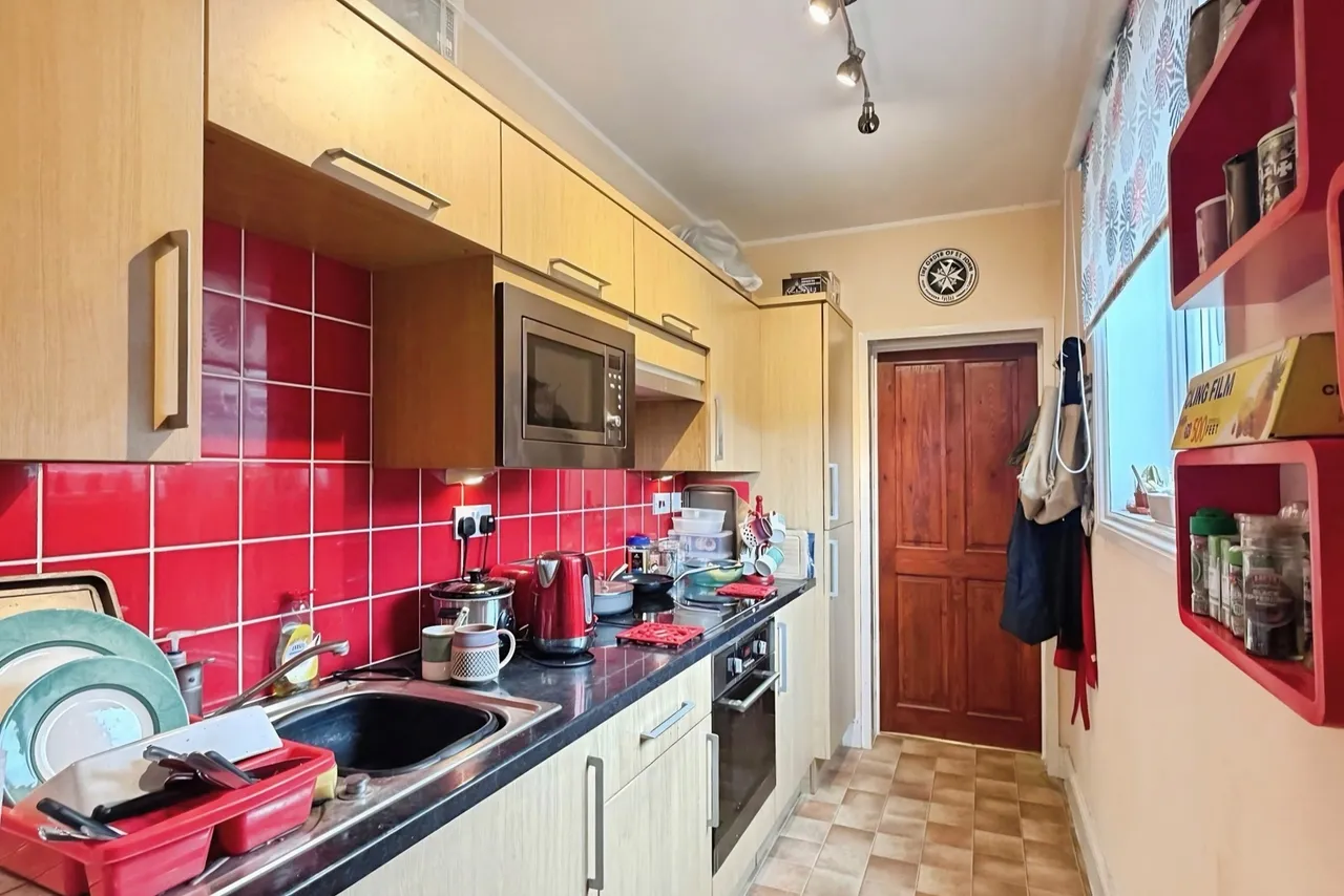 Shawfield Road, Ash, Surrey, GU12 5DJ, photo 5