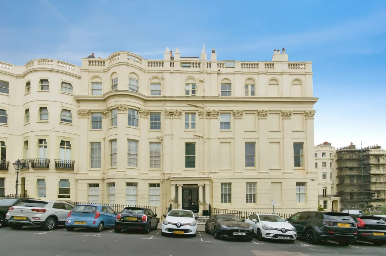 1 bed property for sale, Brunswick Square, Hove, BN3
