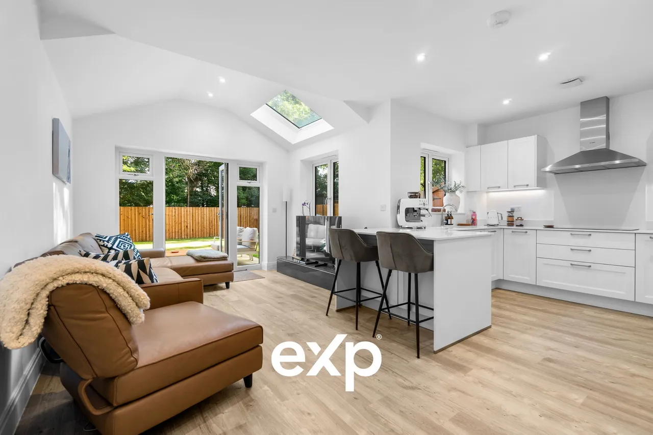 Stapleton Close, Egham, TW20, photo 2