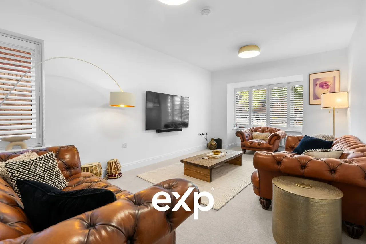 4 bed house for sale, Stapleton Close, Egham, TW20