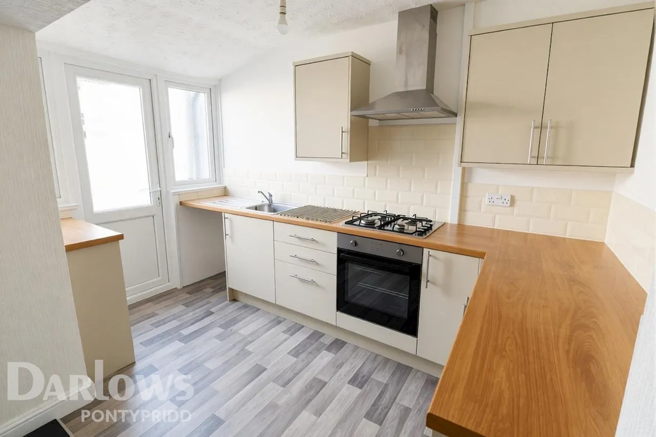Llewelyn Street, Pontypridd, photo 7