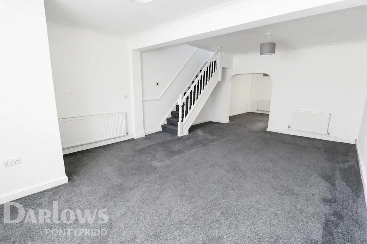 Llewelyn Street, Pontypridd, photo 4