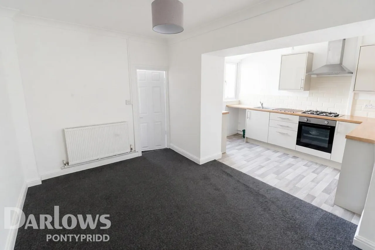 Llewelyn Street, Pontypridd, photo 6