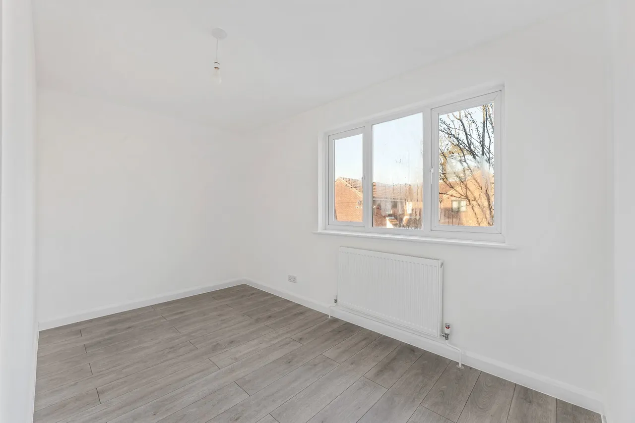 Allhallows Road, Beckton, E6, photo 6