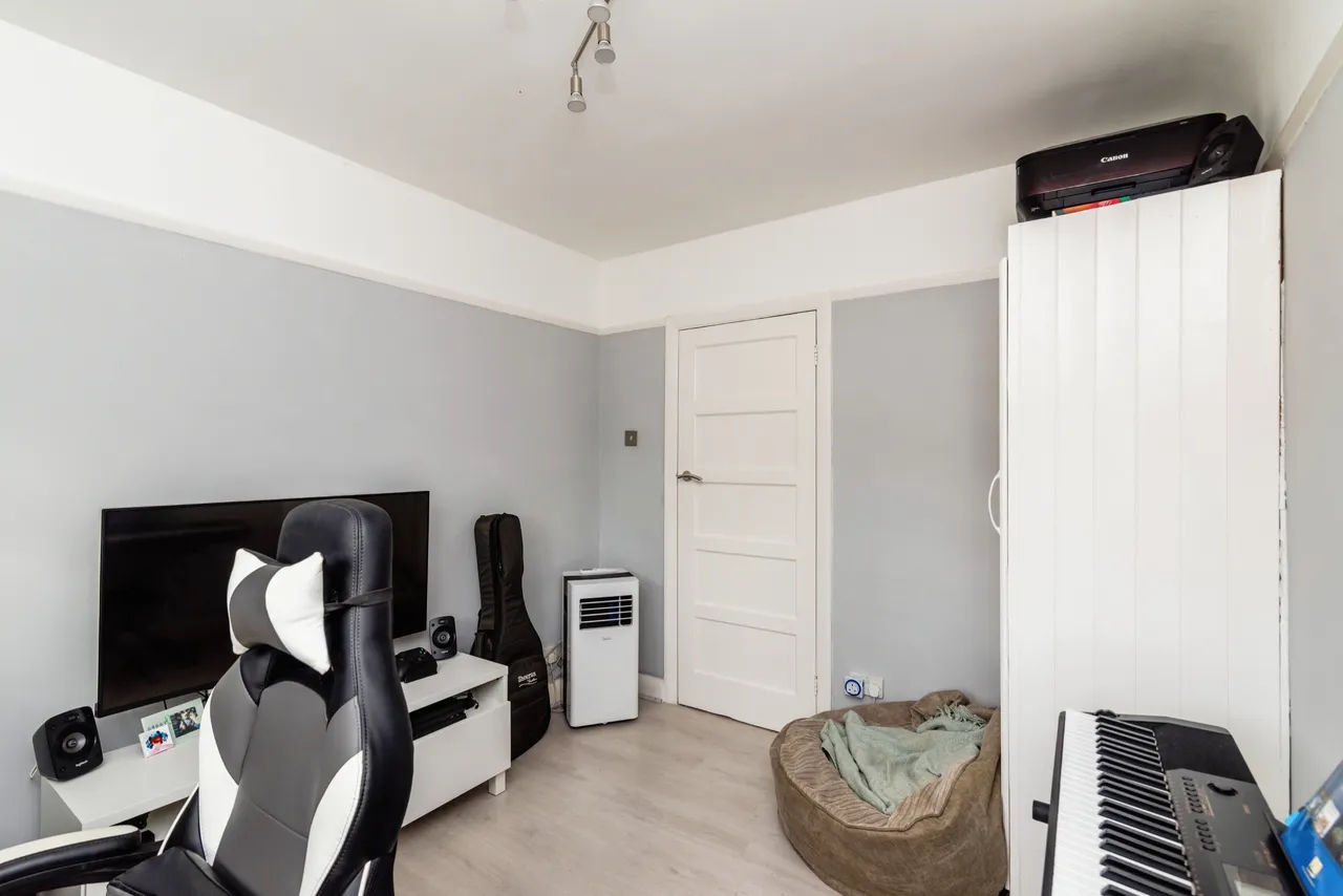 Manor Road, Tamworth, B77, photo 14