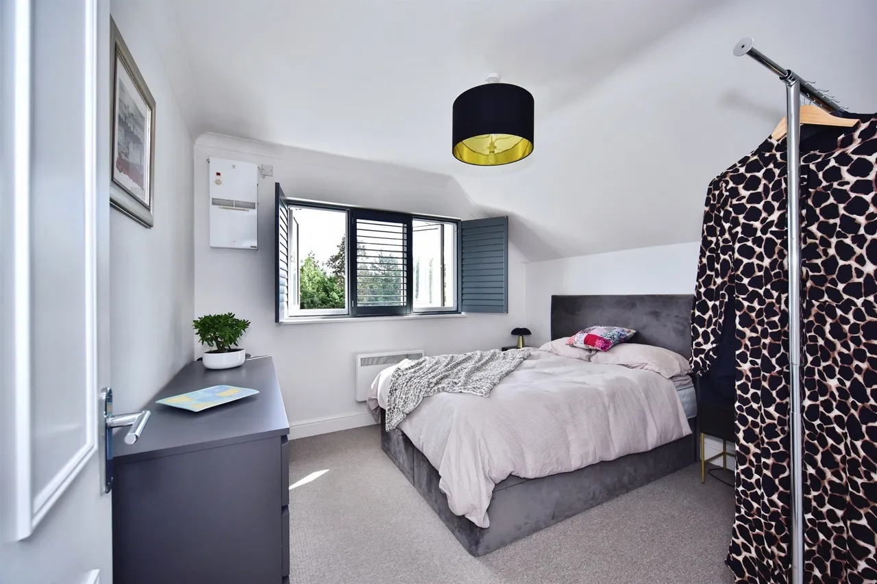 Meadow Bank, WEST MALLING, photo 8