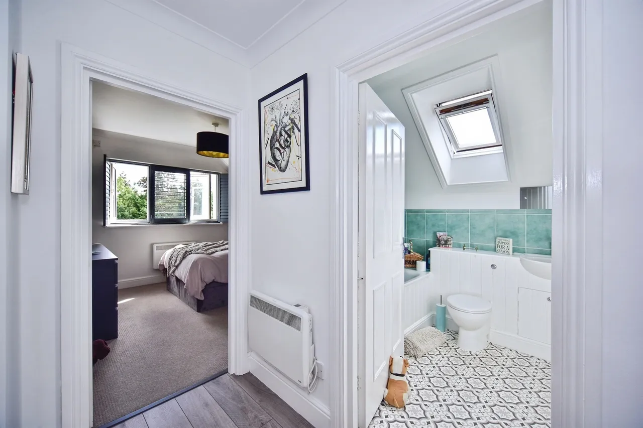Meadow Bank, WEST MALLING, photo 11