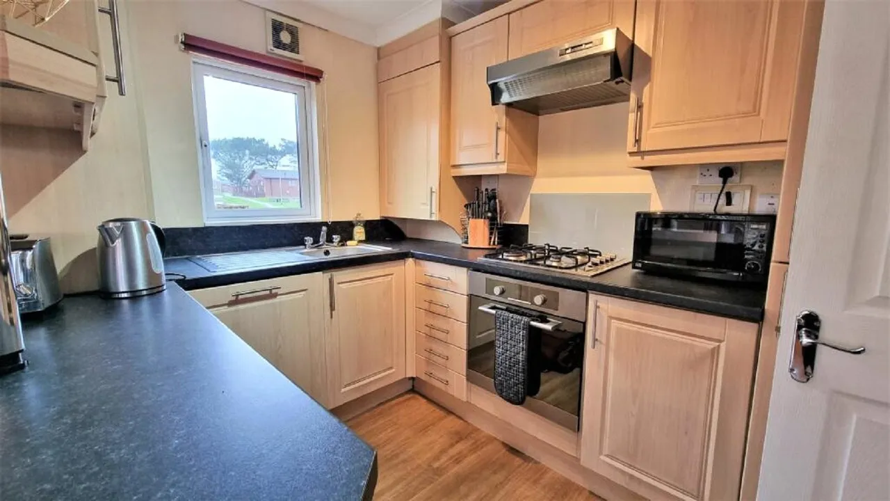 Atlantic Bays, St Merryn, PL28, photo 9