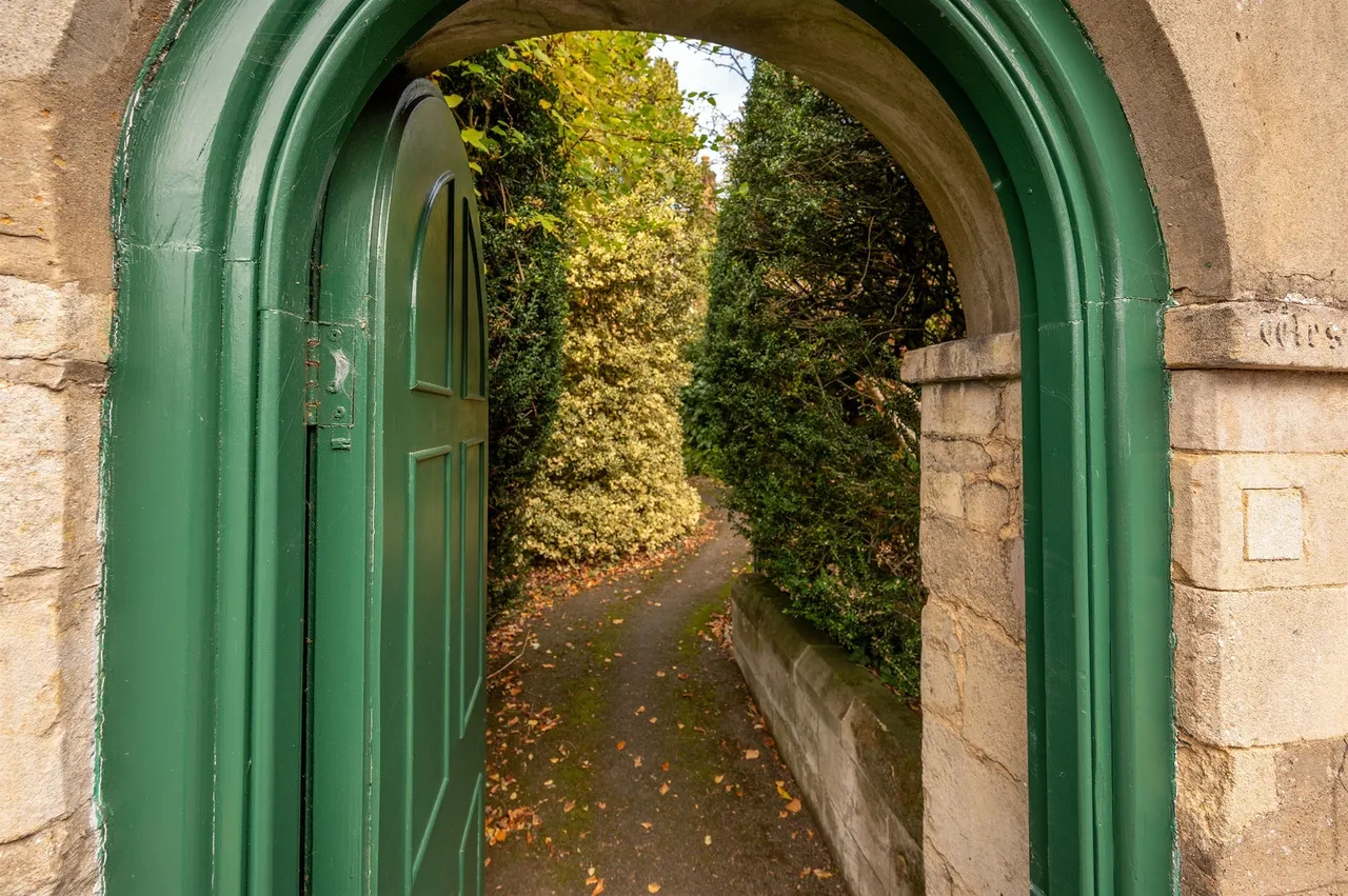 West Street, Kettering, NN16, photo 6