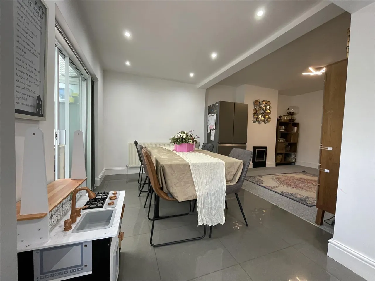 Queen Street, Oadby, LE2, photo 8