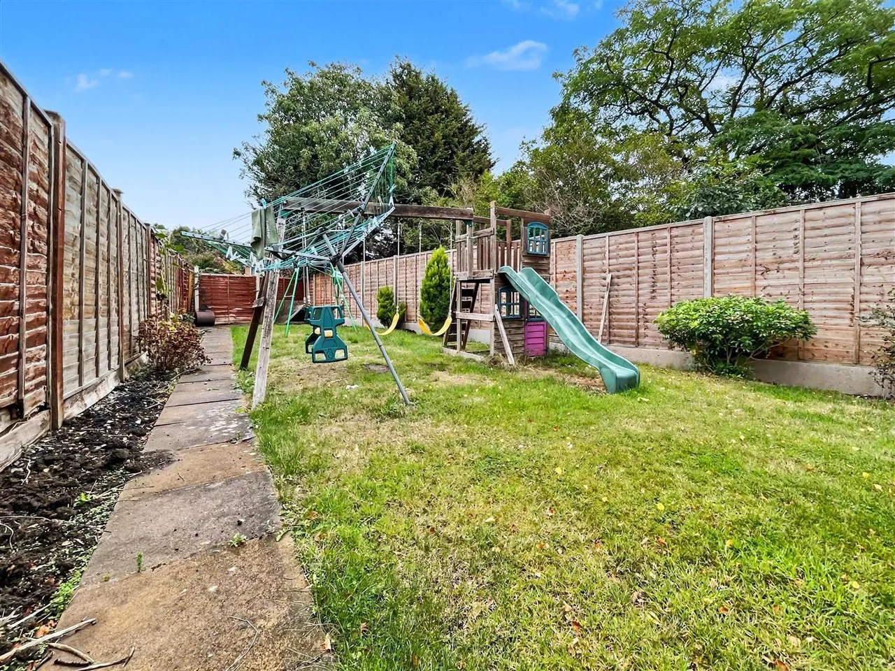 Queen Street, Oadby, LE2, photo 29